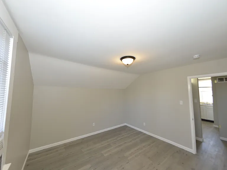 1517 Waverly St #A — Photo 6
