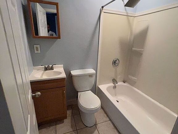 3rd image of 5343 Nelson Ave APT 2