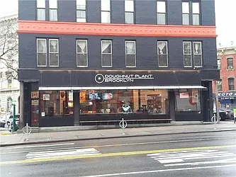 Rented by R New York