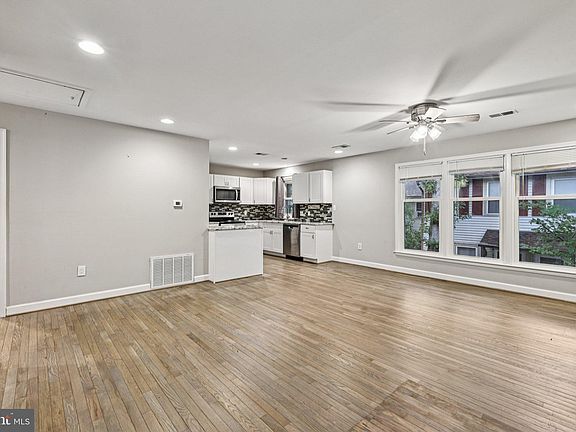4th image of 2852 Chablis Cir #14A