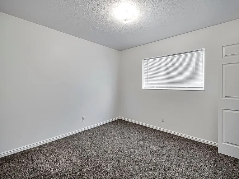 1426 N 1300 W — Photo 11