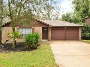 30 S High Oaks Cir, Spring, TX 77380