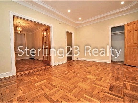 4th image of 18-29 Ditmars Blvd #1D