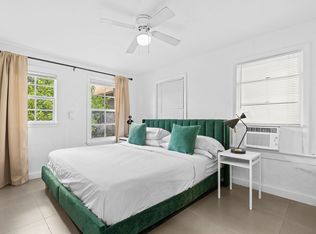 29 1/2 Ocean Breeze St APT 1, Lake Worth, FL 33460