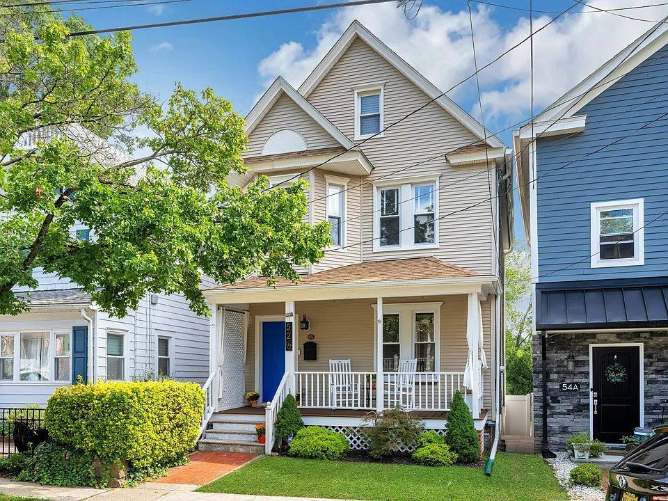 52-5 Madison St