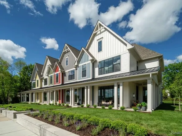312 S Center St, Northville, MI 48167