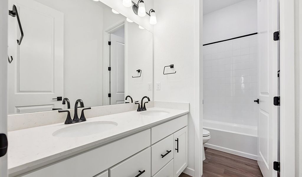 3813 Emerald Shore Cir