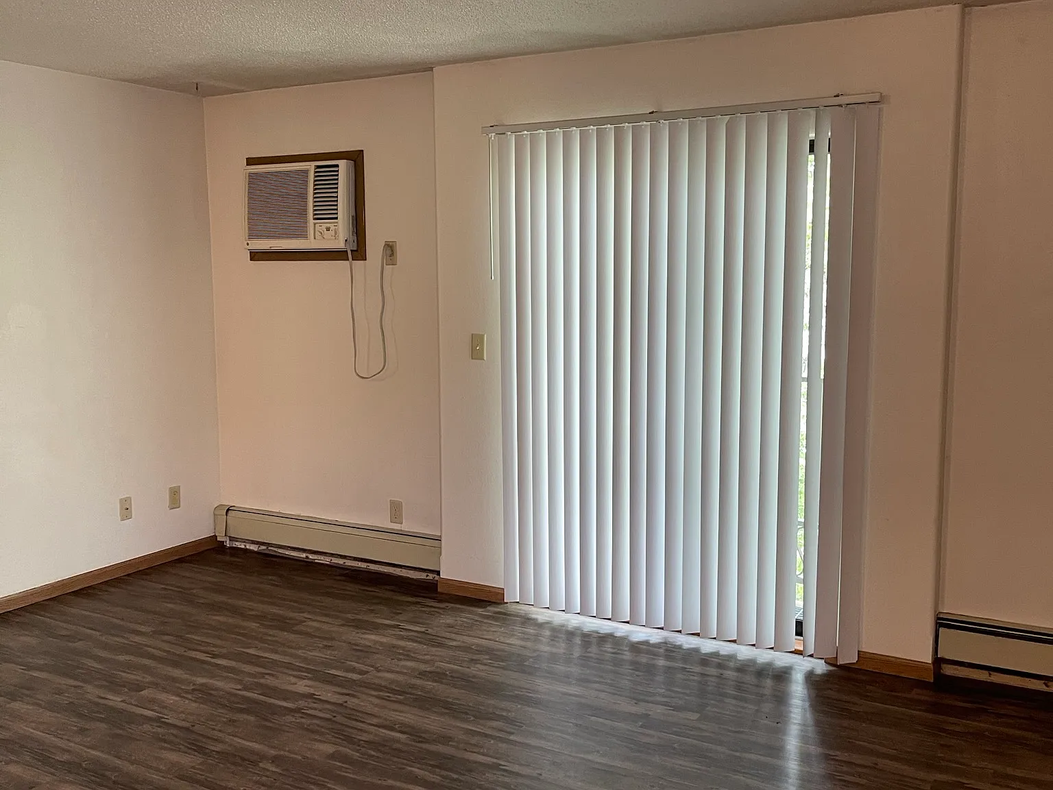 3 bed, $1,619 — Photo 4