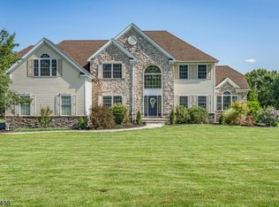 4 Jayne Dr, Phillipsburg, NJ 08865