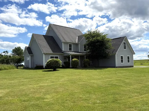 1176 Leeka Rd, New Vienna, OH 45159