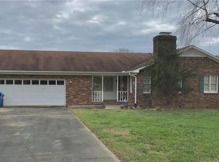 107 Walnut Grove Rd, Archdale, NC 27263