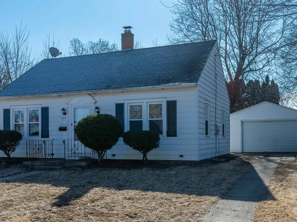 205 Sunset Ln, Mount Morris, IL 61054