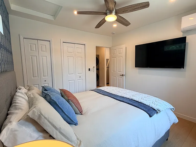 5061 Haskell Ave #GUESTHOUSE — Photo 10