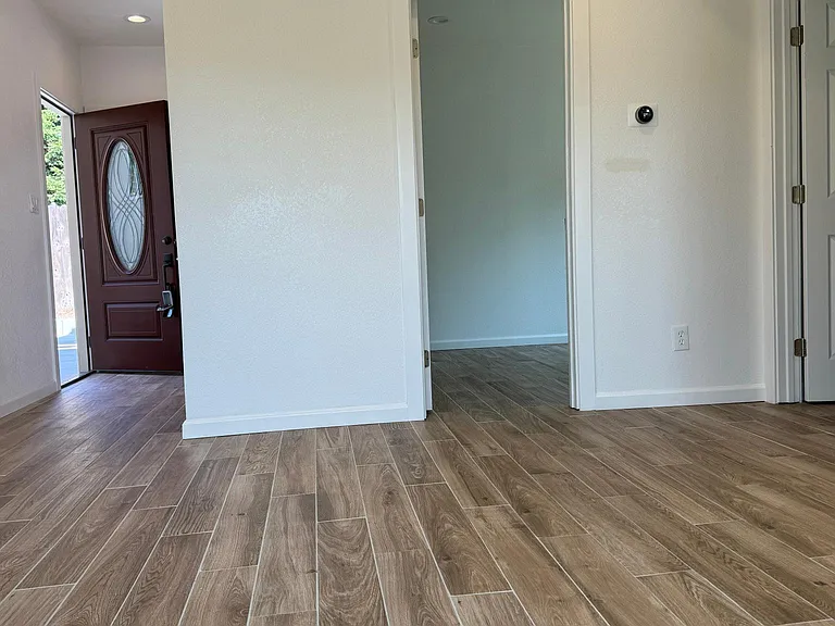 2483 San Carlos St — Photo 4