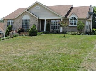 516 Oak Leaf Manor Ct, Ballwin, MO