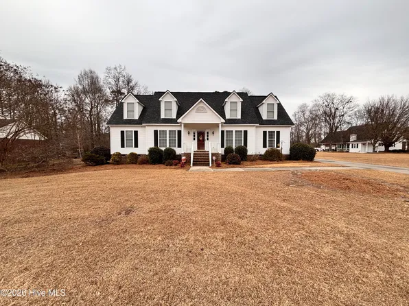 107 Christopher Court, Clinton, NC 28328