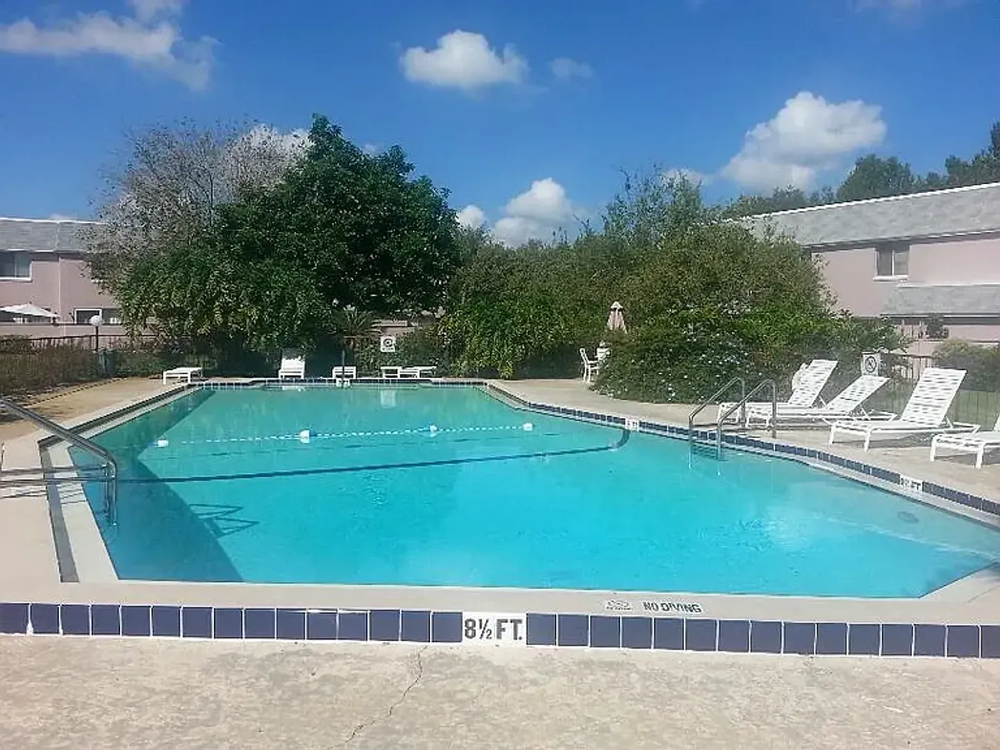 Affordable and Convenient two bedroom on and half bath condo Central location — Photo 2