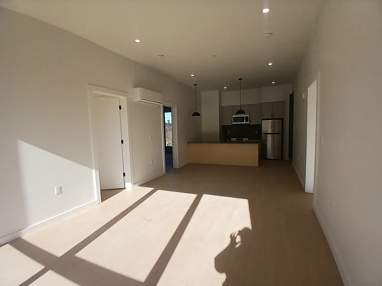 76 Webster St #VAR1A — Photo 12