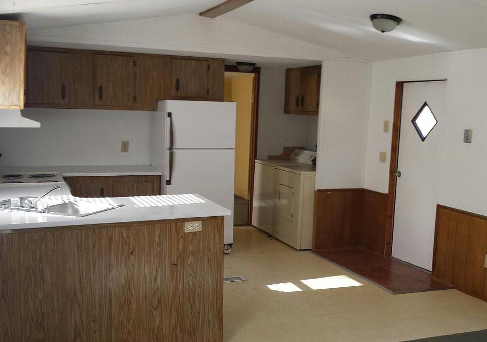 1st image of 100 Cedarwood Dr