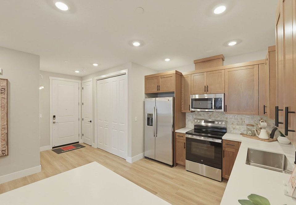 Residence 1 Entry