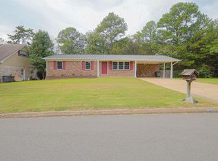 217 Cedarwood Dr, Hot Springs, AR 71901