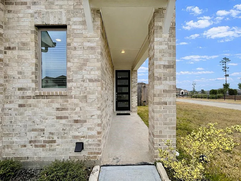 553 Sand Branch Dr — Photo 5