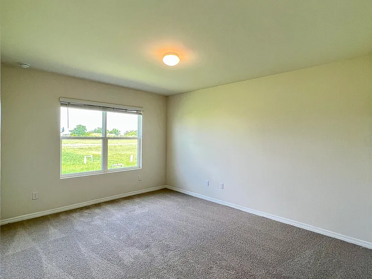 2518 NE 6th Pl — Photo 14