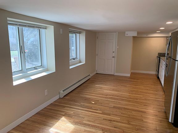 2nd image of 75 Wales St APT 6