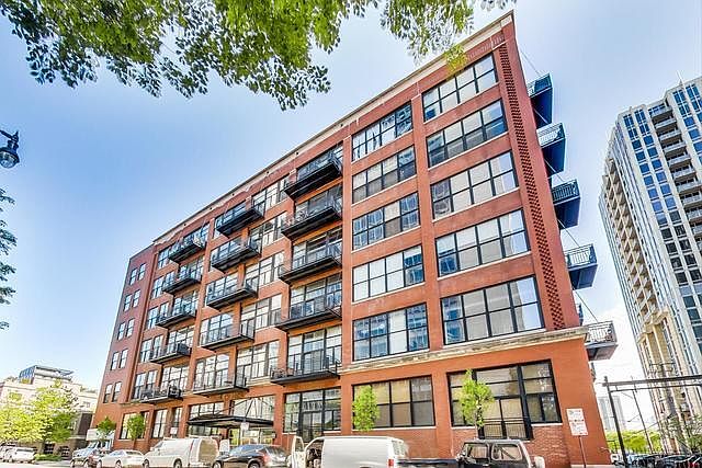 1st image of 521 W Superior St Unit 630