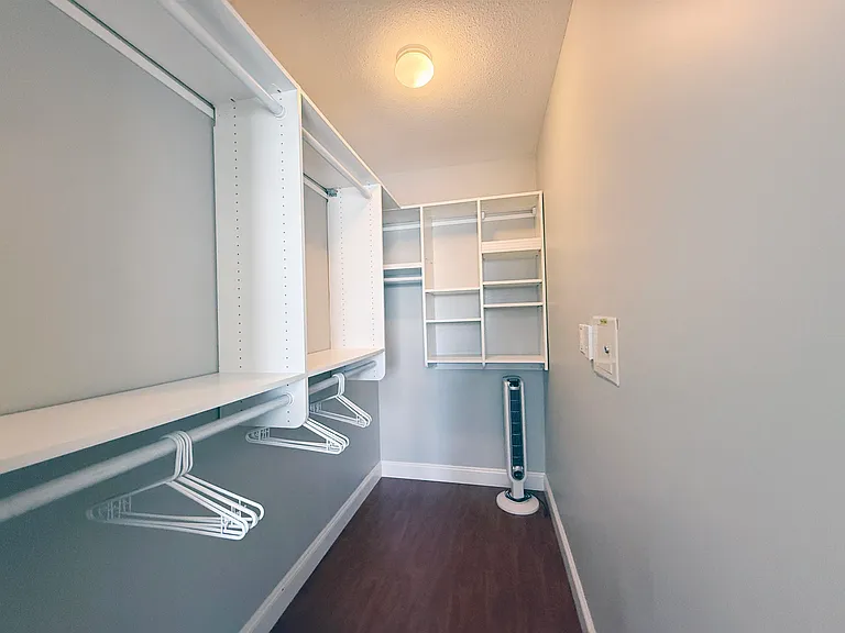1990 E Kent Ave #403 — Photo 27