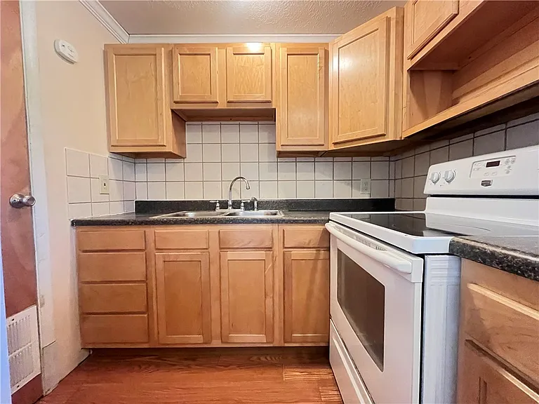 520 Etna Rd #A — Photo 7