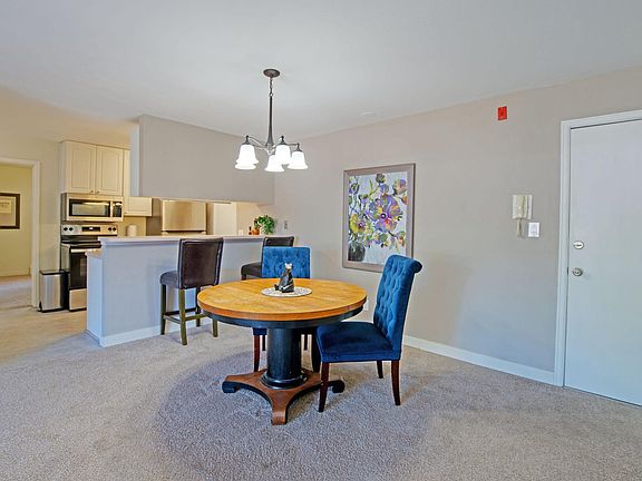 5th image of 1309 Kirkwood Dr #504