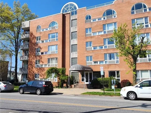 205 Mineola Boulevard #4J, Mineola, NY 11501