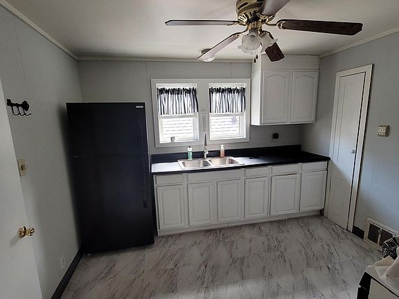 2nd image of 191 Franklin St