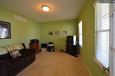 4th image of 27103 Waterside Dr