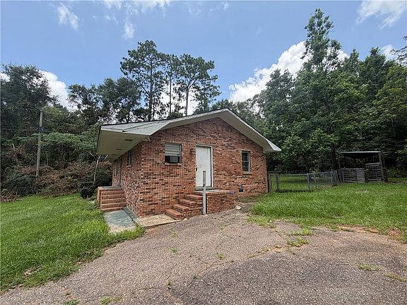 2nd image of 9360 Vickers Rd