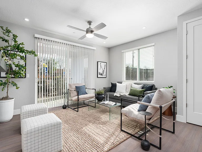 The Palms Luxury Apartments — Photo 43