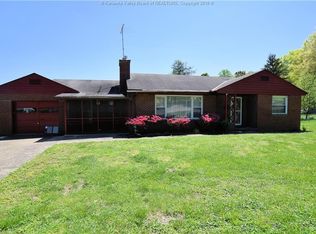 816 McQueen Blvd, Saint Albans, WV 25177