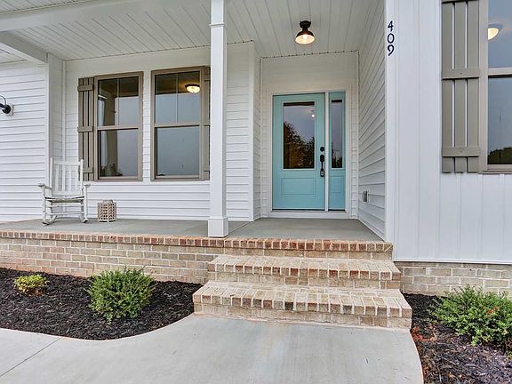 2nd image of 409 Tallwood Dr