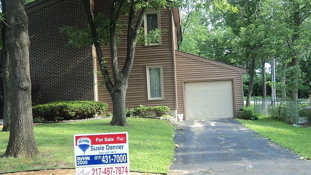 1st image of 292 S Shorewood Dr