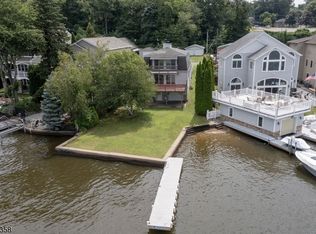 6 Yellow Barn Ave, Landing, NJ 07850