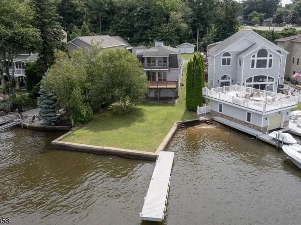 6 Yellow Barn Ave, Roxbury Twp., NJ 07850