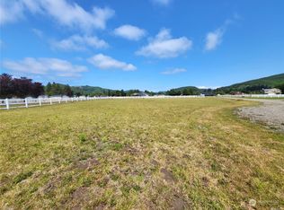 1041 Ashwood Ln, Forks, WA 98331