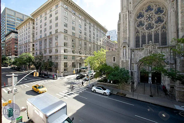 Rented by Plaza Real Estate Group | media 26