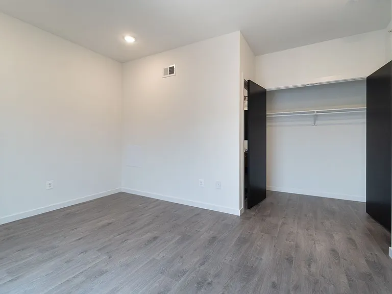 5734 Walnut St — Photo 17