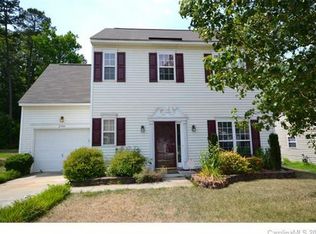 2303 Meadecroft Rd, Charlotte, NC 28214