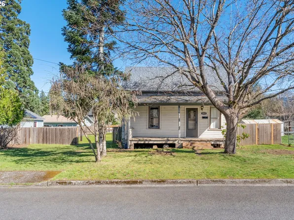 1011 5th St, Hood River, OR 97031