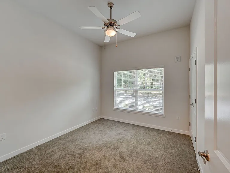 Metro 39 Apartments — Photo 16