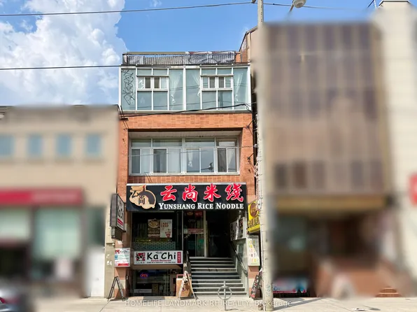 414 Dundas St W #302, Toronto, ON M5T 1G7