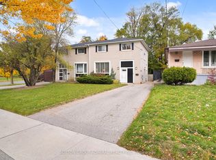3 Regatta Cres, Toronto, ON M2R2X7